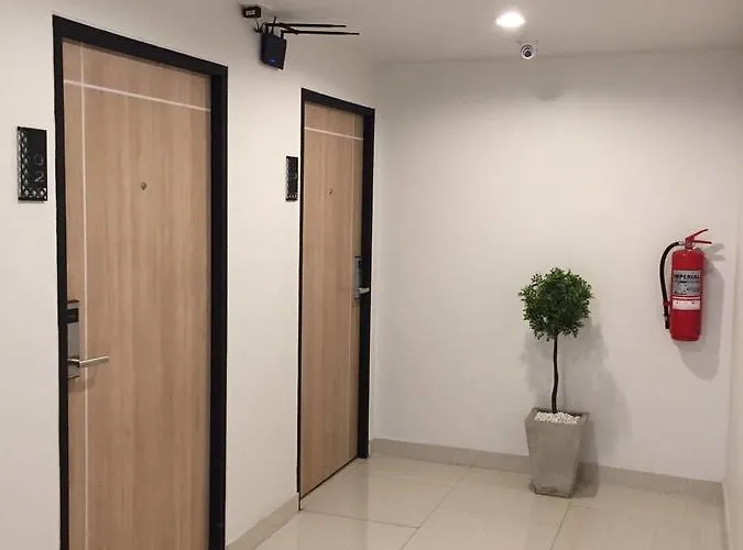 Live At Sukhumvit 105 Apartahotel